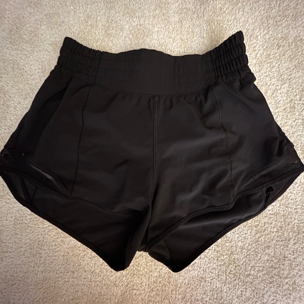 Lululemon Hottie Hot High Rise Shorts 2.5 Black Size 4